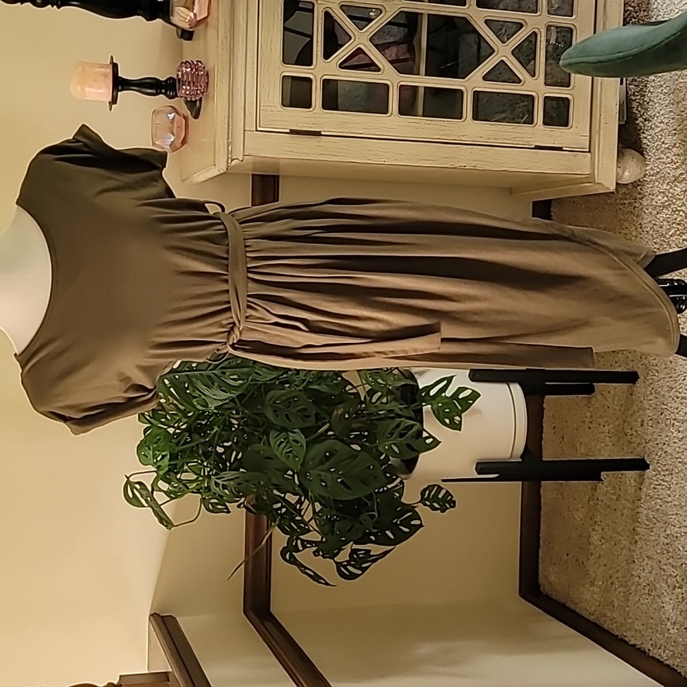 Green sz S midi dress